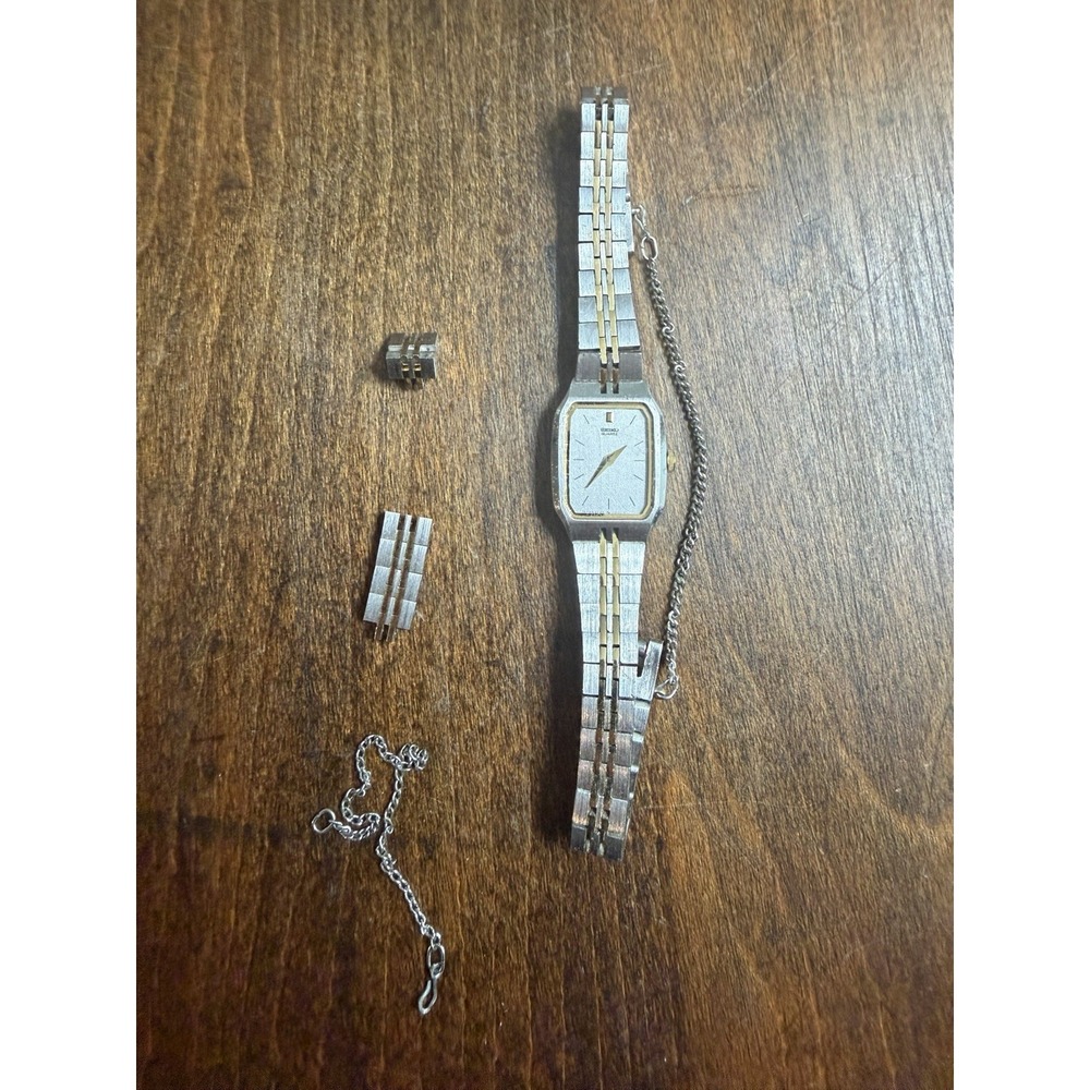 Ladies Vintage Seiko 2C20-5209 Two Tone  Analog Quartz Watch Needs Battery 84-94